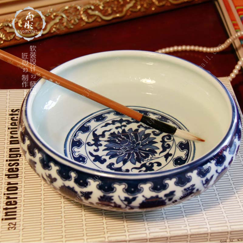 Jingdezhen ceramics writing brush washer from blue - and - white retro desktop small sitting room of large diameter cylinder ashtray furnishing articles ornament