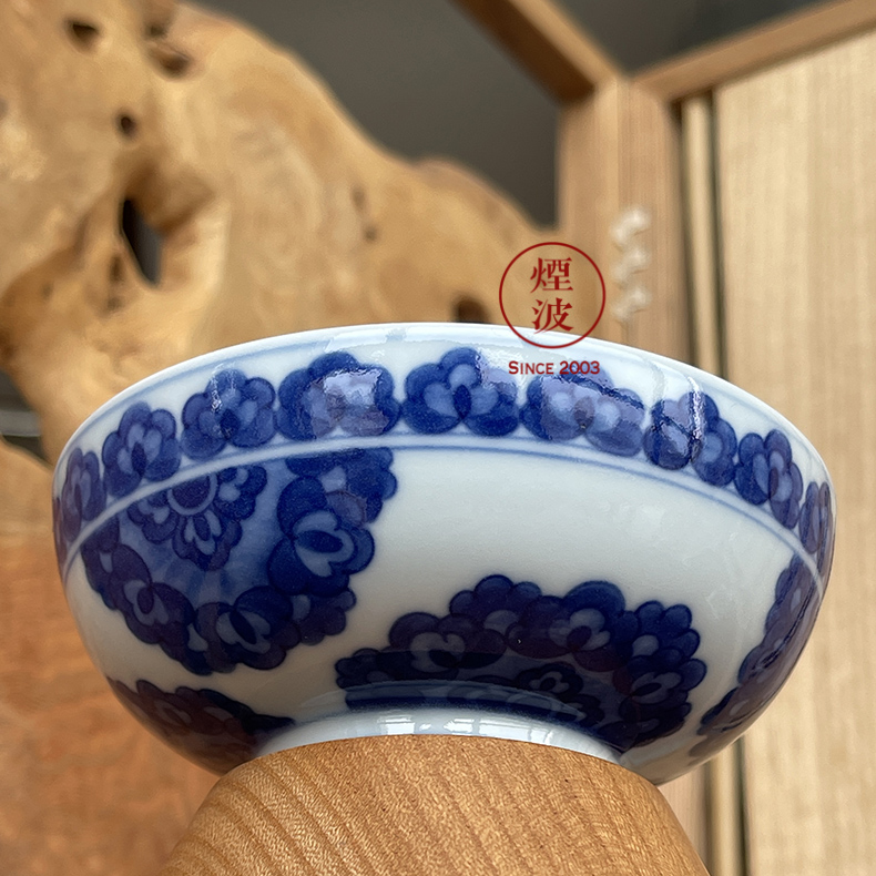 Jingdezhen spring auspicious six designs of blue and white treasure jade flower painting of flat bowl sample tea cup