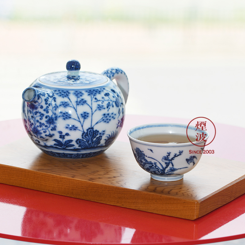 Jingdezhen lesser RuanDingRong made lesser rock peony orchid yan butterfly sample tea cup cup drawing