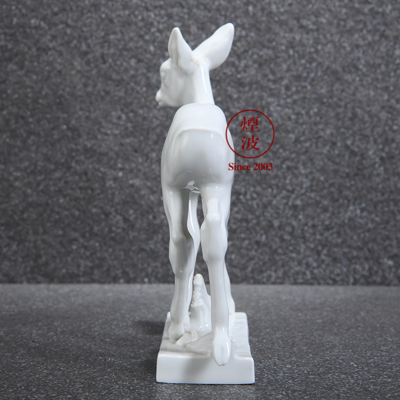 German mason mason animal meisen porcelain porcelain plastic small white deer handicraft furnishing articles that occupy the home act the role ofing is tasted