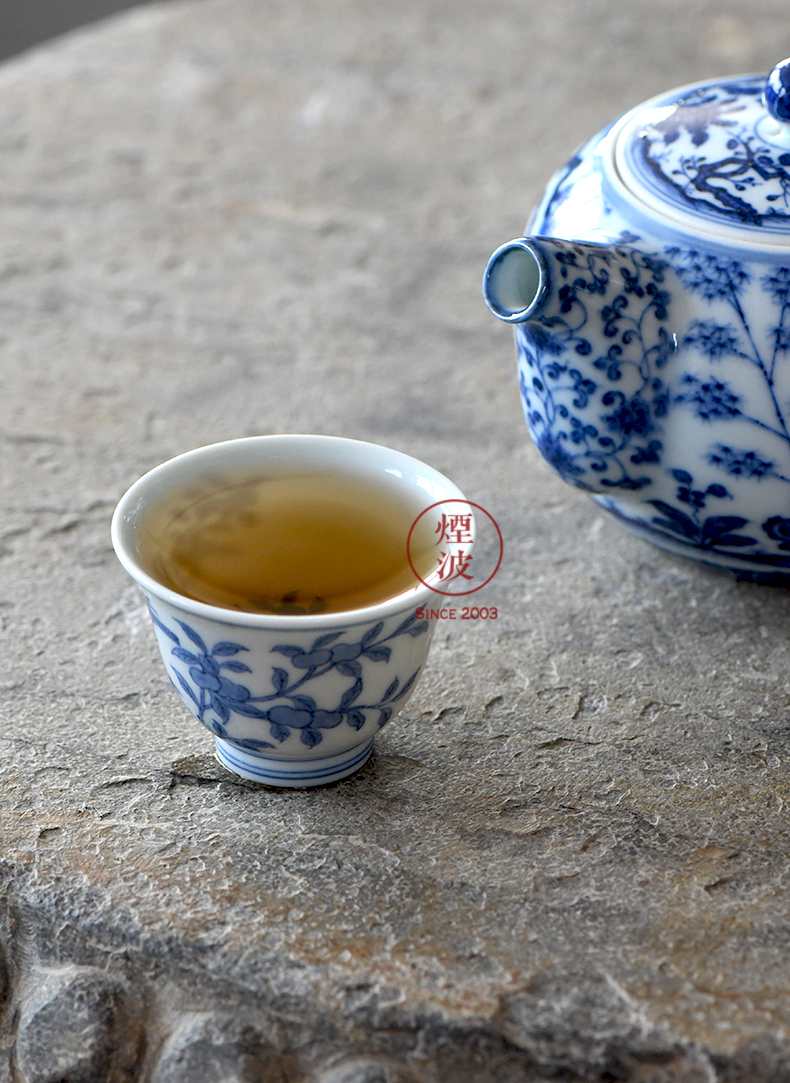 Jingdezhen spring auspicious jade Zou Jun up system imitation Ming blue and white birds painting of the sample tea cup tea cups