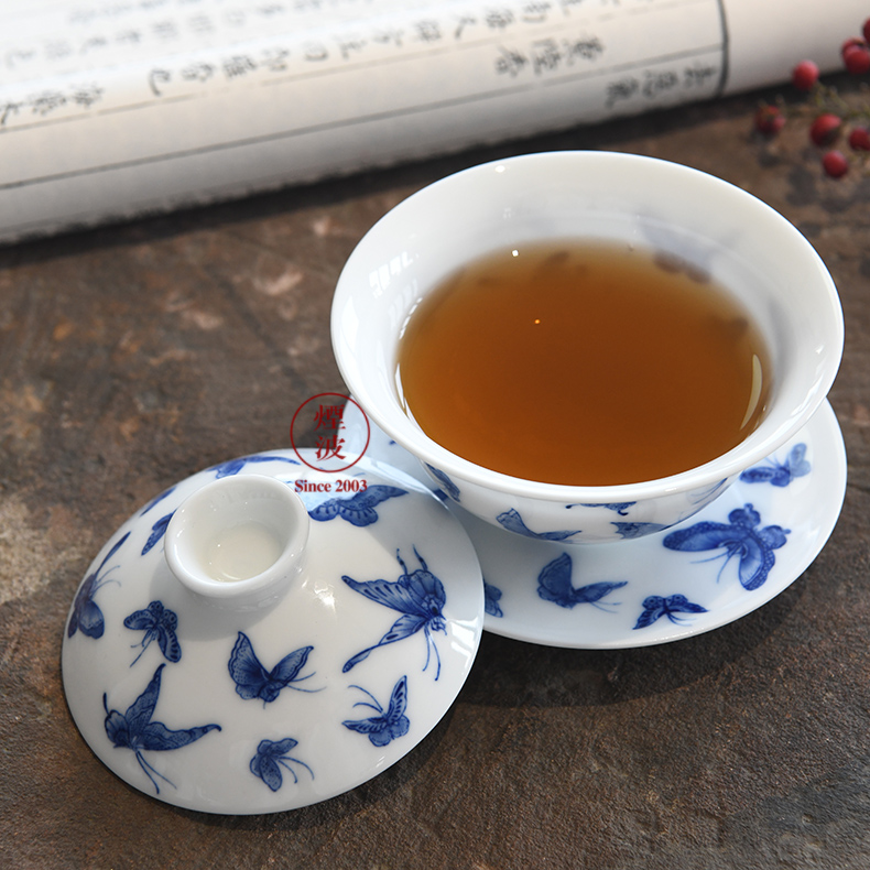 Jingdezhen blue and white nine calcinations hand hand made blue and white porcelain butterfly tureen kung fu tea cups