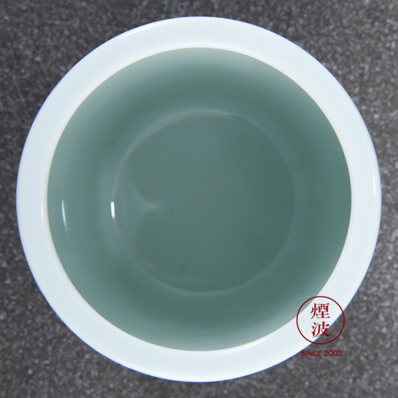 Those jingdezhen nine calcinations nine sections of the ocean 's admirable green glaze hand - made of blue and white porcelain brush pot tea tin