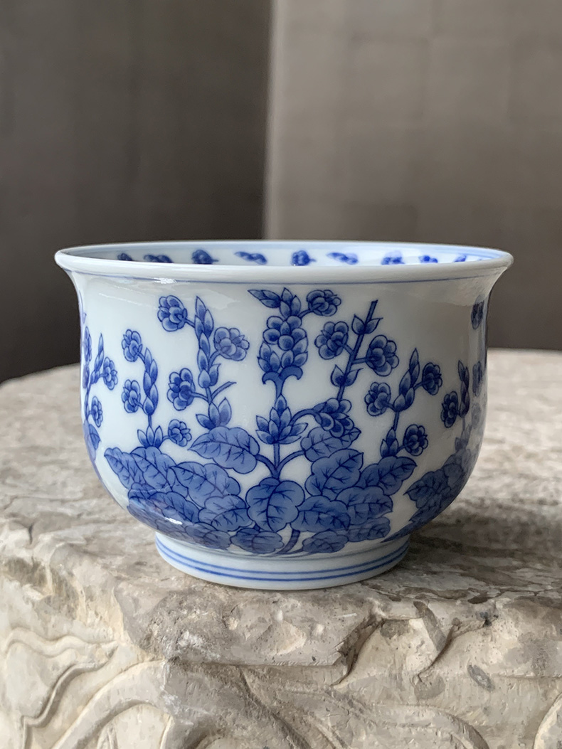 Jingdezhen spring auspicious jade Zou Jun up the system model of blue and white porcelain earth fo flowers jiang hua furnace type cup drawing