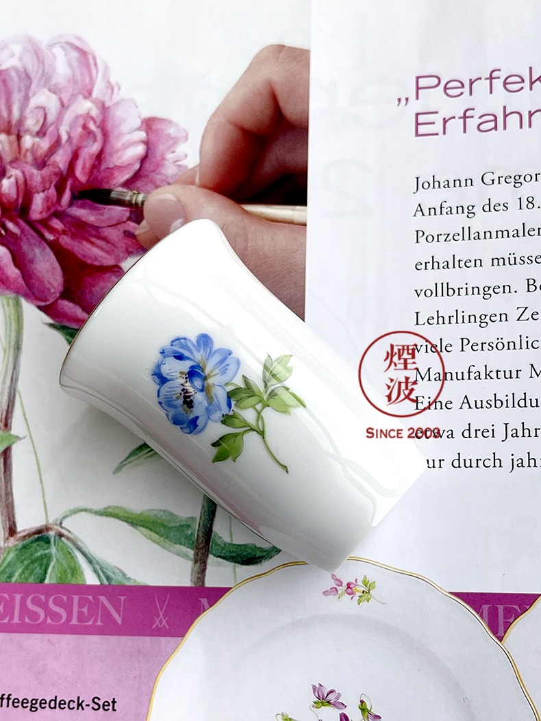 German MEISSEN porcelain mason series naturalistic painting of flowers and the see colour blue flower fragrance - smelling cup tea cups