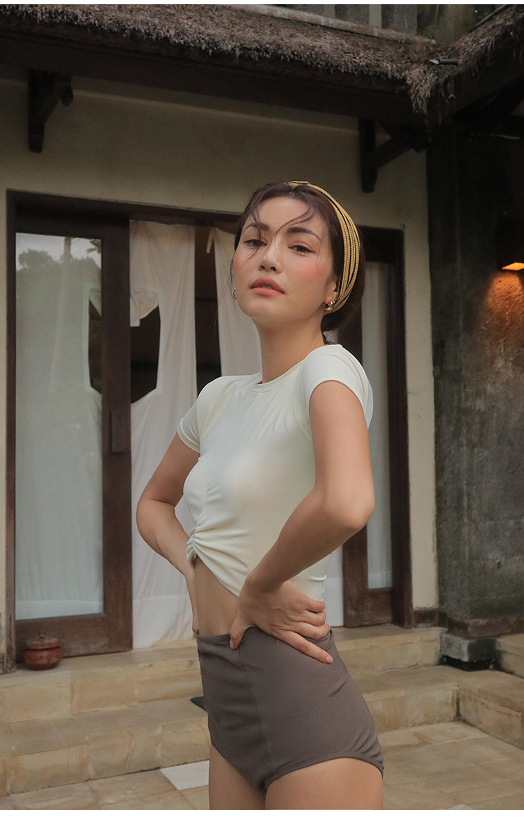 Áo tắm nữ xẻ eo cao retro Hàn Quốc suối nước nóng nhỏ nước hoa bảo thủ ngắn tay tam giác gợi cảm che bụng đồ bơi thể thao đồ bơi nữ 2 mảnh kín đáo
