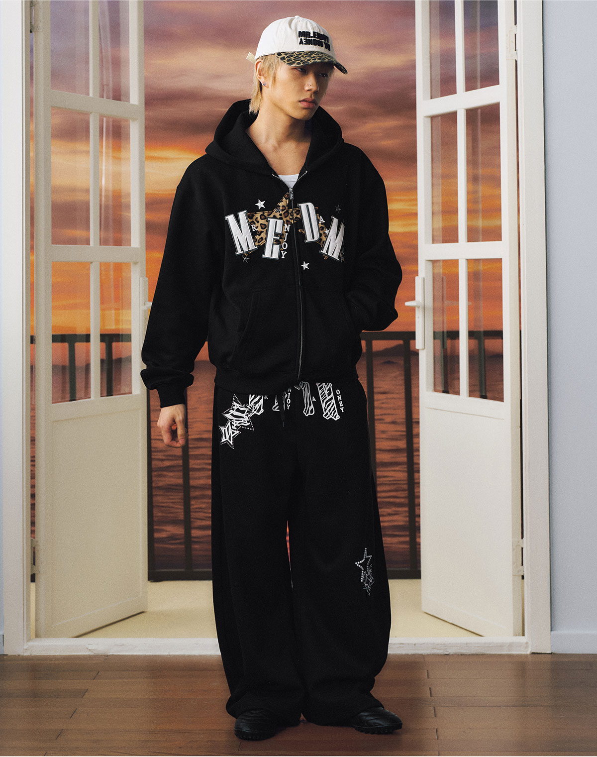 MEDM Leopard Star Appliqué Hooded Zip Hoodie