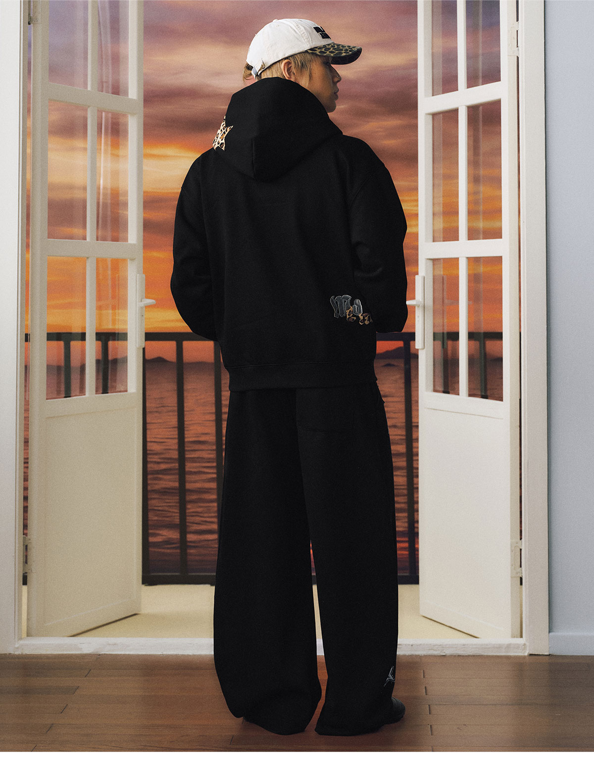 MEDM Leopard Star Appliqué Hooded Zip Hoodie