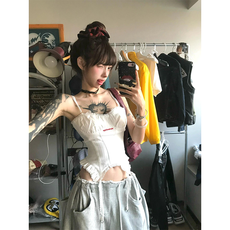 American-Style Hot Girl White Letter Print Camisole for Women, Summer Irregular Waist-Cinching Slimming Outerwear, Sexy and Stunning Top American-Style Hot Girl White Letter Print Camisole for Women, Summer Irregular Waist-Cinching Slimming Outerwear, Sexy and Stunning Top