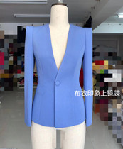 Cloth Impressionable to be a female presenter on a mirror Costume Announcer candidate for interview with a small suit QB8174