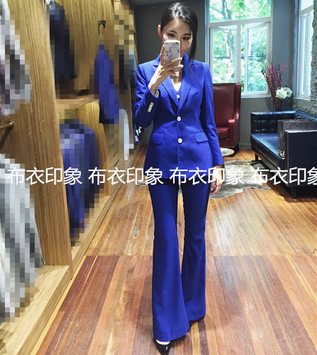 Clothing impressions tailored to hostess on mirror broadcaster Artist Interview Pants Set QB 841