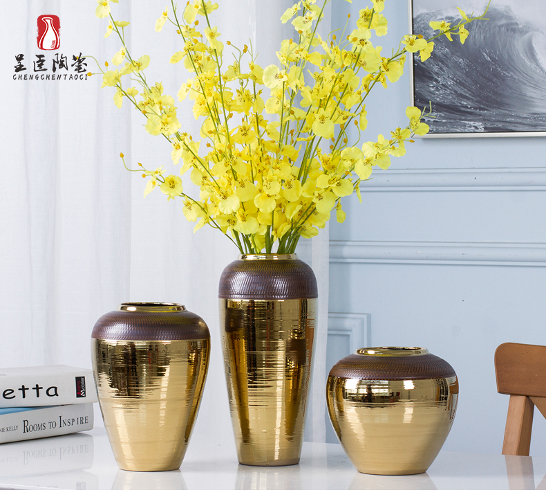Jingdezhen European golden vase flower arrangement sitting room home decoration ceramic bottle of table wine porch place home