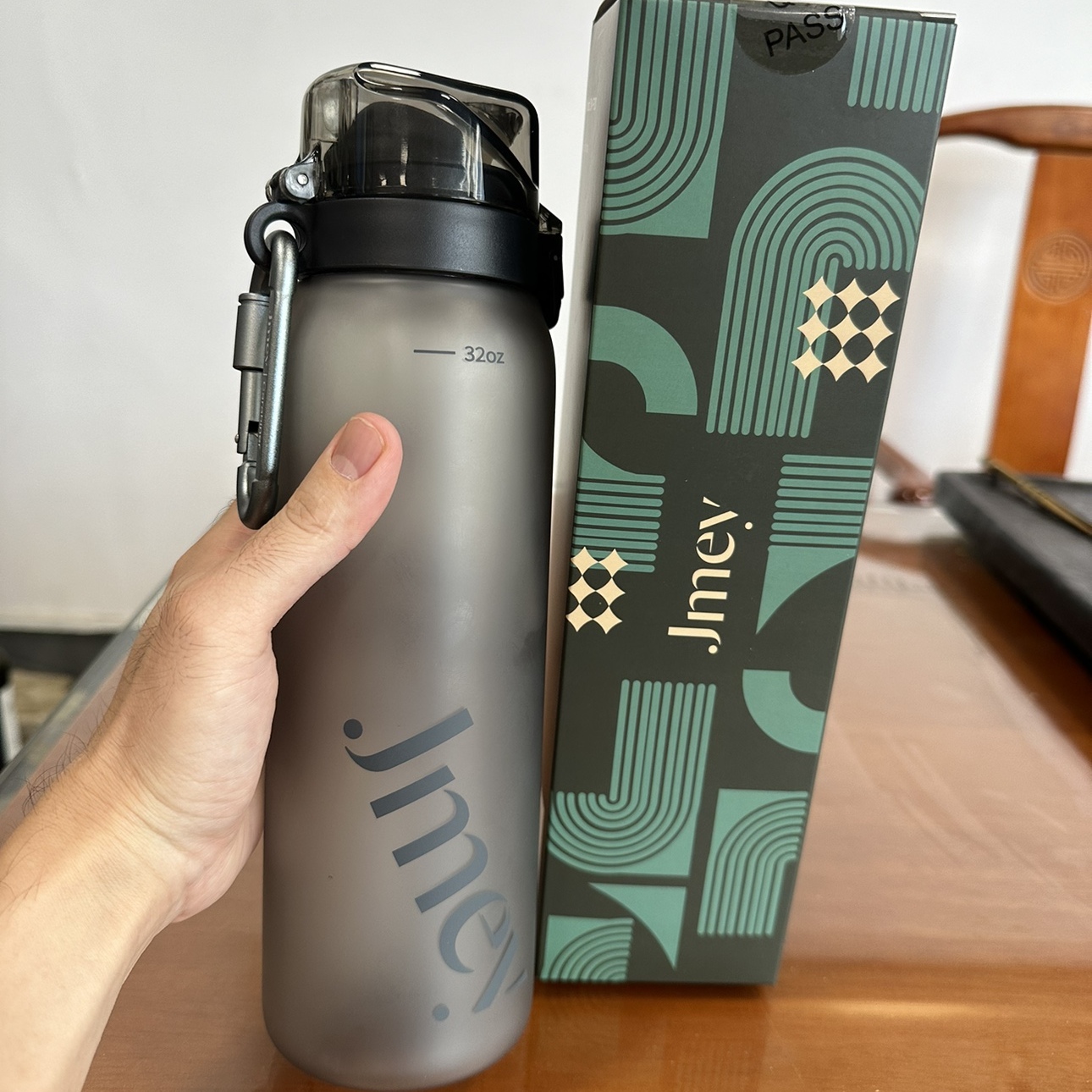 为什么水在零度会结成冰?Water Freezes at0℃的原理是什么?