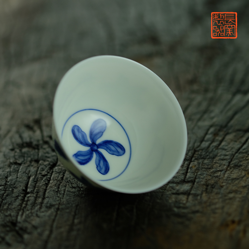 Long up controller hand - made porcelain Zhi, ZiWen 70 ml capacity kung fu tea sample tea cup of jingdezhen ceramics by hand