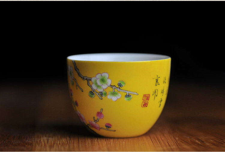 Offered home - cooked in pure hand - made powder color porcelain teacup jingdezhen ceramics by hand heart cup to cup of kung fu