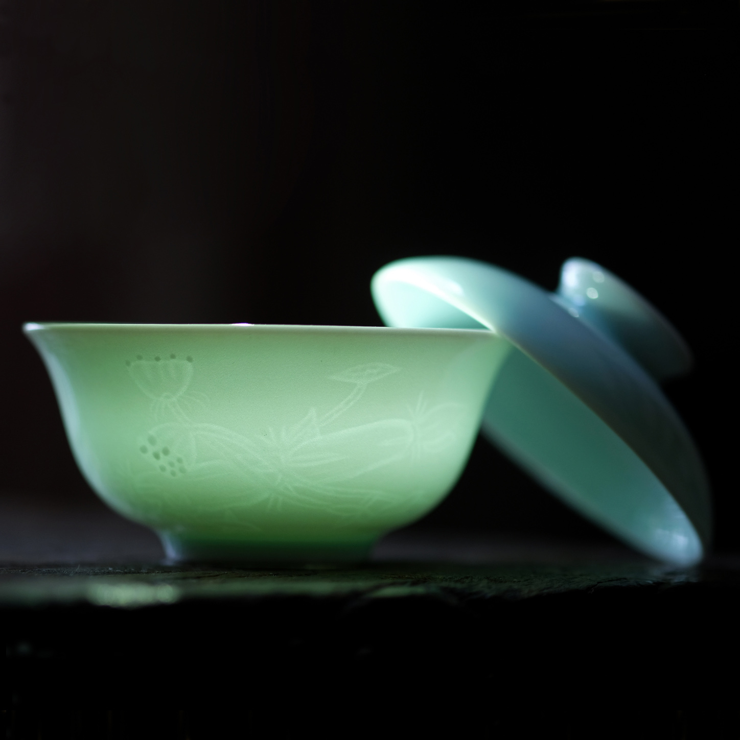 Offered home - cooked ju darling tiancheng hand - carved pale pinkish purple shadow green, a single small tureen jingdezhen ceramic tea cups