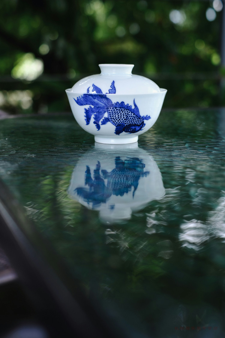 The rule in micro defects offered home - cooked view hand - made tureen jingdezhen blue and white porcelain is hand - made ceramic tea cups