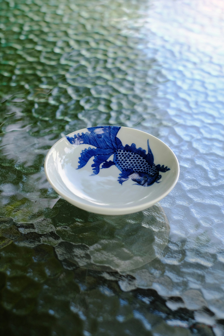 The rule in micro defects offered home - cooked view hand - made tureen jingdezhen blue and white porcelain is hand - made ceramic tea cups