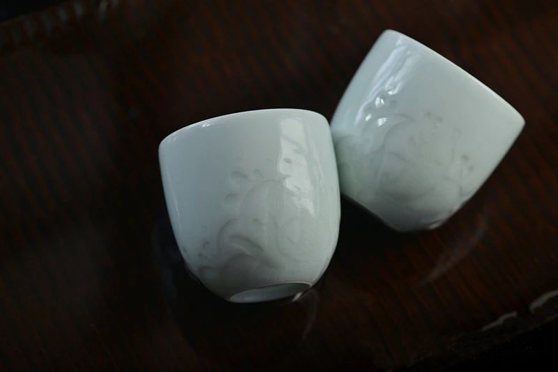 Offered home - cooked at flavour manual its shadow black carp heart cup sample tea cup of jingdezhen ceramic cups tea sets