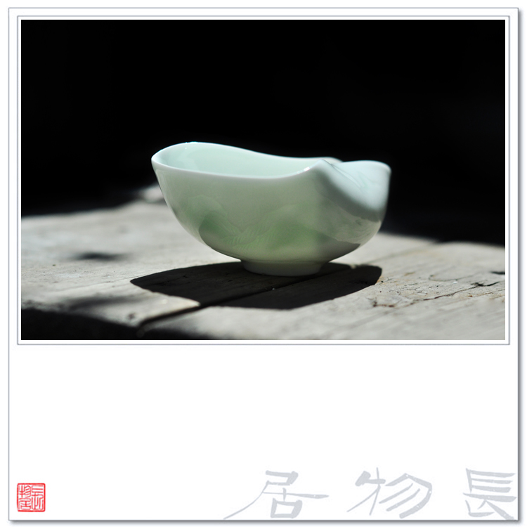 Offered home - cooked shadow blue glaze blue white porcelain dark moment at flavor landscape saucer jingdezhen ceramic tea holder by hand