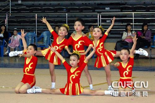 61 Kindergarten School School School Students Broadcast Gymnastics Games Games Games Competition Clothing