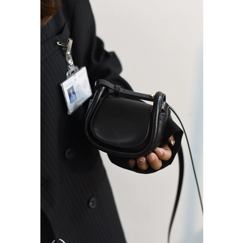 MBSQHNA Небольшая дизайнерская маленькая помада, сумка через плечо, наушники, сумка для техники, коллекция 2022, новая коллекция