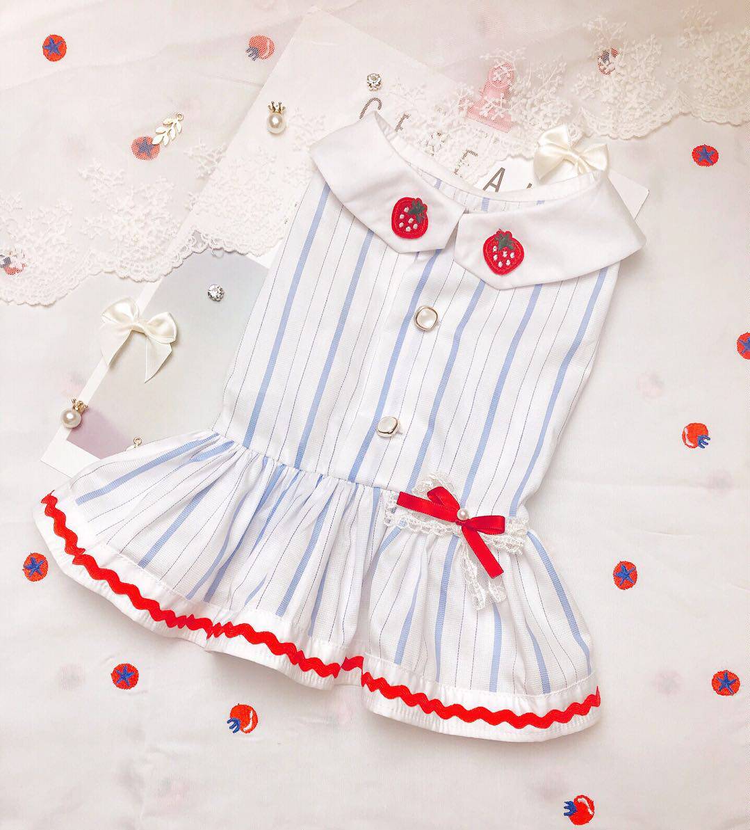 Custom Pet Clothes Cute Strawberry Cotton Summer Thin Princess Dress Teddy Bomeifa Dou Golden Retriever Corgi Border Shepherd