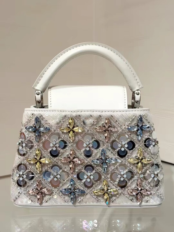 2026 New Model Fairy White Sequin Hand-Beaded Mini Capusin Flower Embroidery Cap Women's Bag