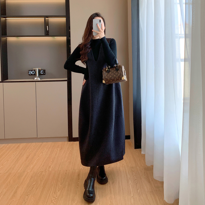 Elegant Plus-Size Woolen Two-Piece Women's Clothing Set, Woolen Vest Dress, Long Floral Skirt, New V-Neck for Autumn and Winter Elegant Plus-Size Woolen Two-Piece Women's Clothing Set, Woolen Vest Dress, Long Floral Skirt, New V-Neck for Autumn and Winter