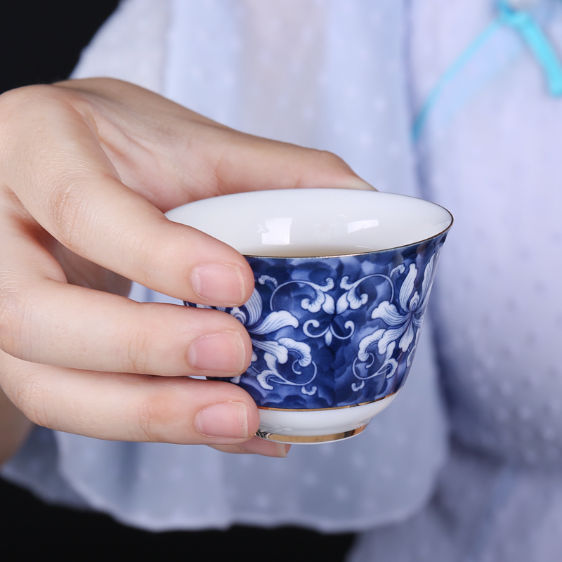 The days see colour blue and white porcelain ceramic cups kung fu tea set sample tea cup tea cup of Japanese tea light master CPU