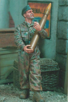 〖HY TOP TOP 1 35 55348 WWII German shell-holding chariot soldier with shell resin man