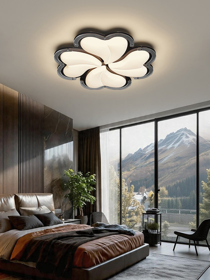 Italian bedroom ceiling lamp 2026 new designer creative warm four-leaf clover master bedroom room lamp Zhongshan lamps