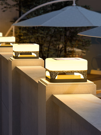 Outdoor pillar lamp waterproof villa courtyard lamp solar door pillar lamp outdoor perimeter wall gate garden pillar lamp