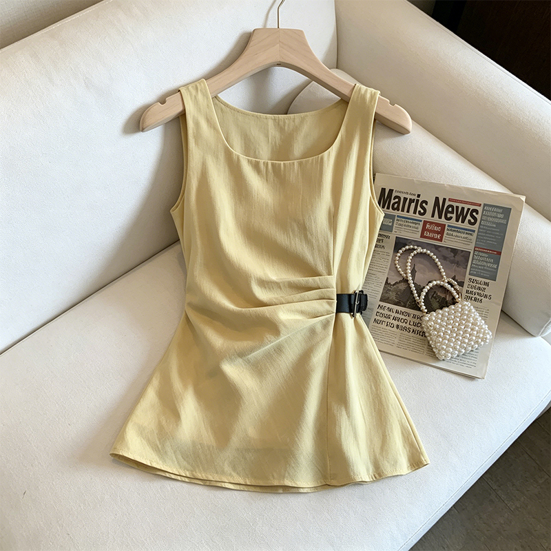 Plus-Size 2026 Summer New Women's Style for Slightly Plump Figures, Simple and Elegant Design with Side-Tie Leather Buckle, Waist-Cinching Sleeveless Tank Top