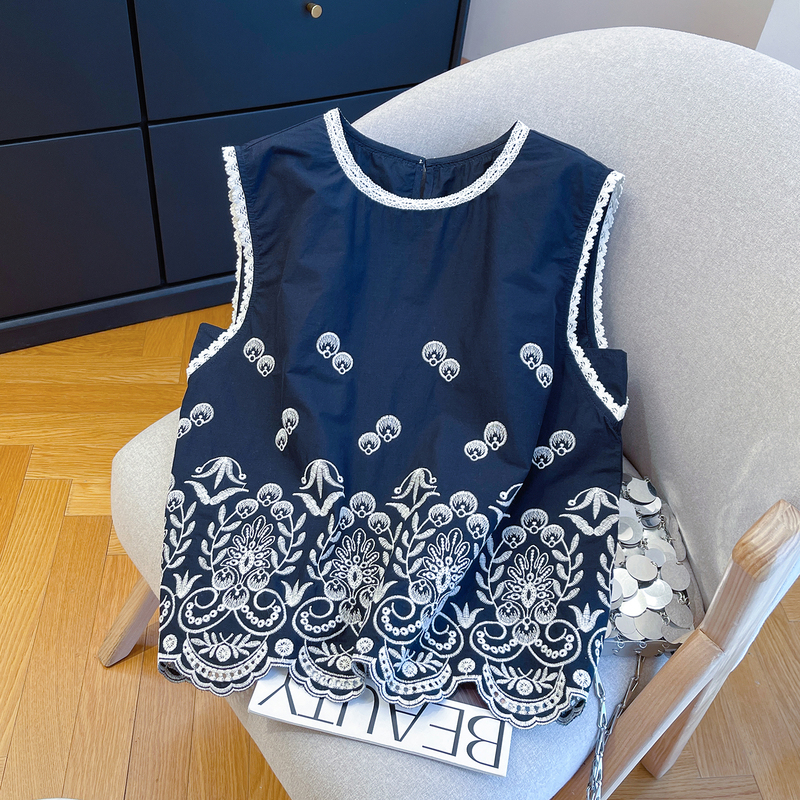 Super Pretty Embroidered Lace Sleeveless Shirt for Women 2026 Summer Loose and Stylish Age-Reducing Women's Top