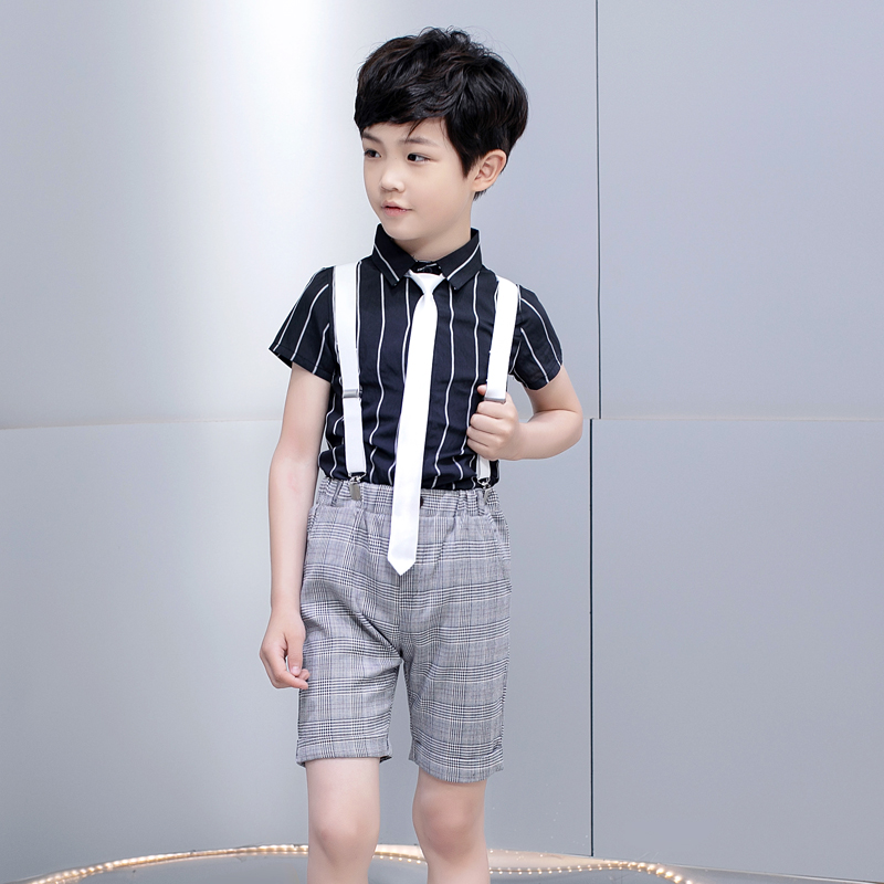 Chàng trai ăn mặc trẻ em phù hợp với màu xám vest ba mảnh trẻ em phù hợp với màu đen sọc áo hoa ăn mặc sàn catwalk đàn piano