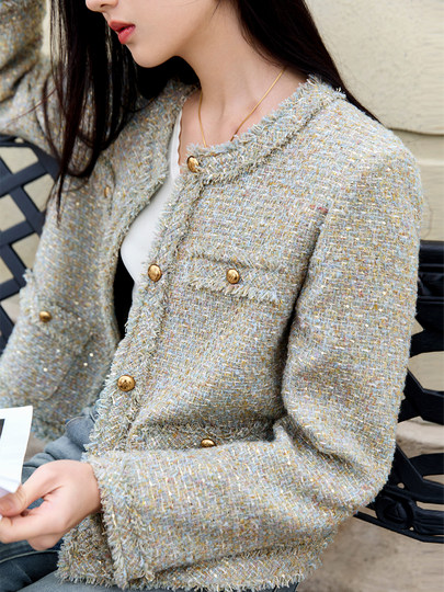 Chaqueta estilo Xiangying Xiaoxiang para mujer primavera 2026 nuevo estilo ligero de lujo estilo dorado celebridad de gama alta top verde francés