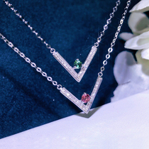 18K Platinum Natural Diamond Necklace Lock Bone Chain Lady K Gold AU750 Fashion V Word Bite Trend 100 Hitch