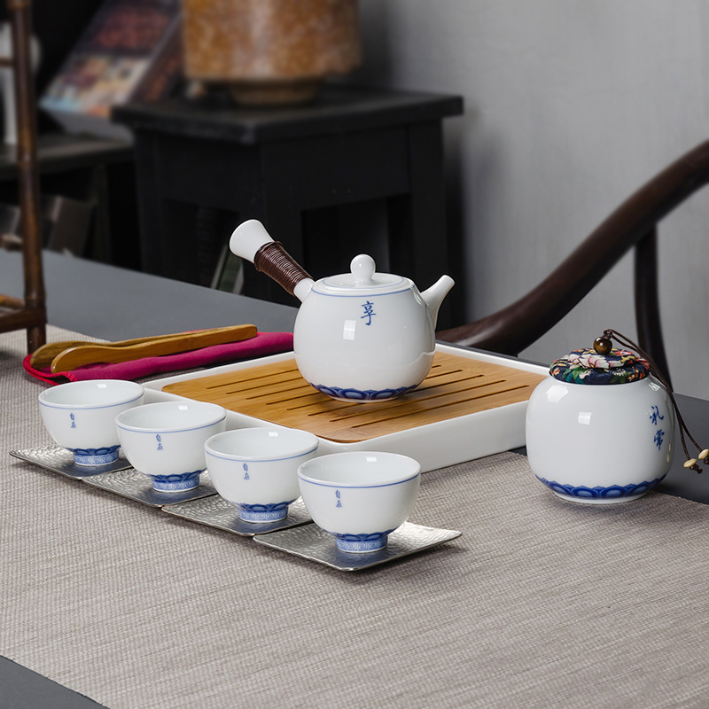 Friends is a complete set of kung fu tea sets tea tray was white ceramic with arranged public with travel tea set Japanese dry terms plate