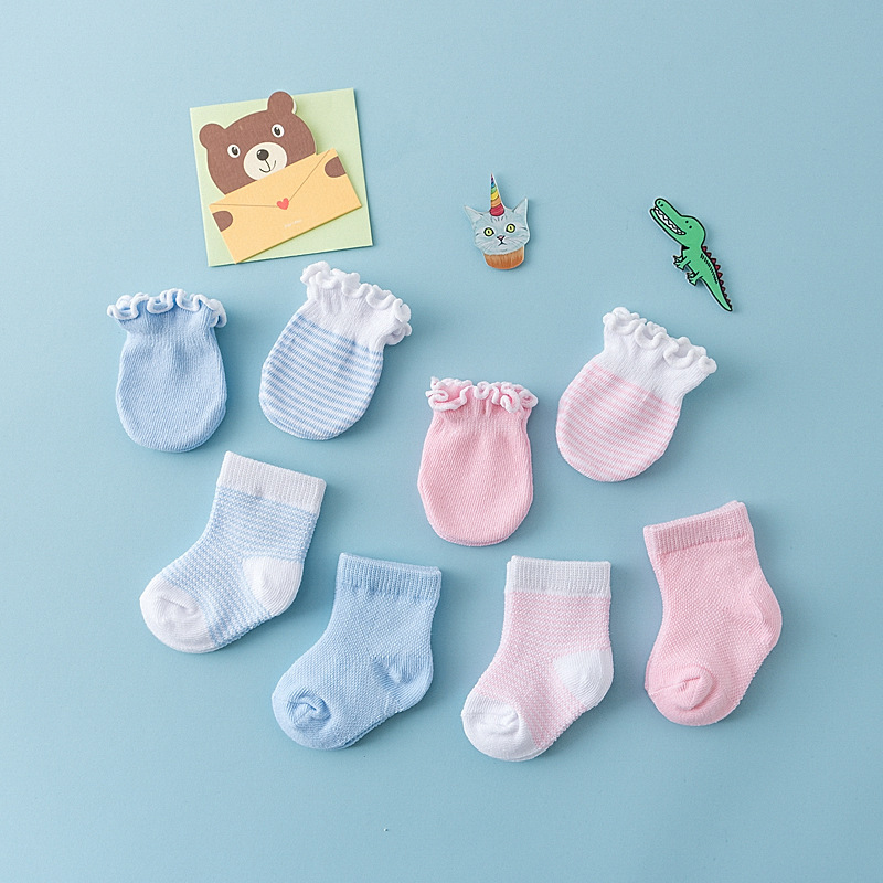 Spring, Autumn and Summer Newborn Socks, Pure Cotton, Anti-Scratch Face, 0-3-6 Months Baby Gloves and Socks, Male and Female Baby Cotton Socks