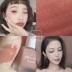 Hàn Quốc Aopu apieu lỏng nước ép má hồng trang điểm trà sữa màu mai và son môi lâu ngày sử dụng gió đôi - Blush / Cochineal phấn má hồng sivanna colors Blush / Cochineal