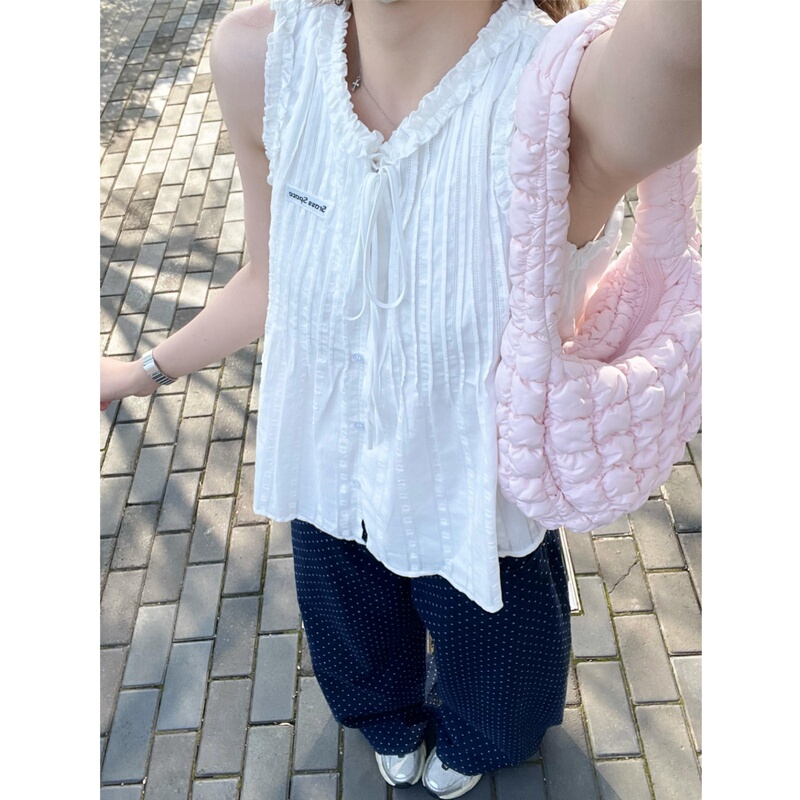 Korean-Style Ins Academy Style White Sleeveless Vest for Women, New Summer Model with Unique Lace Embroidery, Sweet and Spicy Shirt Top