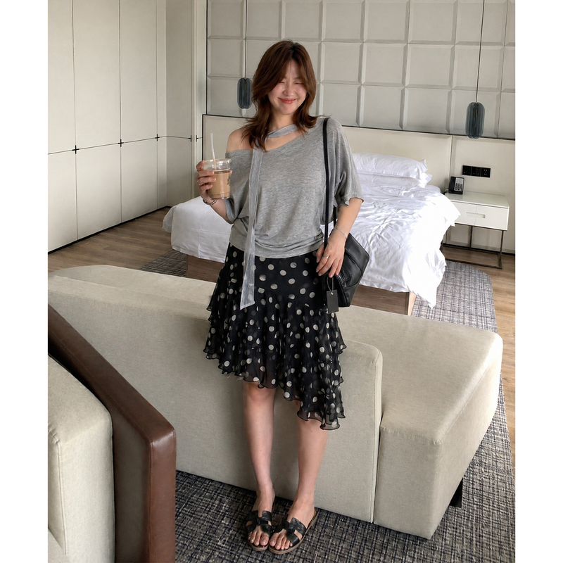 Q-Style Plus-Size Women's Clothing, Very Flattering, Slimming, Covers the Body, Off-Shoulder T-Shirt and Skirt Set, Summer Outfit for Slightly Chubby Girls