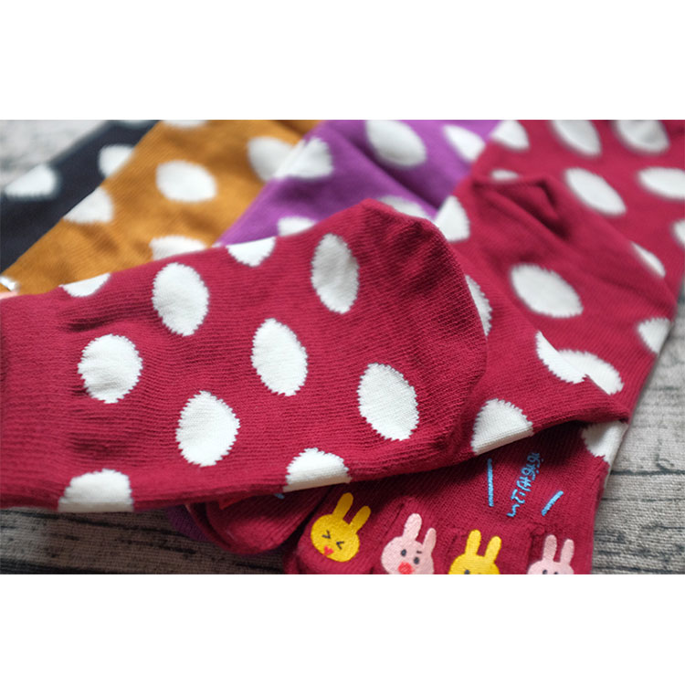 Vớ cotton năm ngón cô gái trong ống thấm mồ hôi dễ thương Cotton năm ngón vớ cotton điểm ngón chân tất nữ tất nữ cổ cao