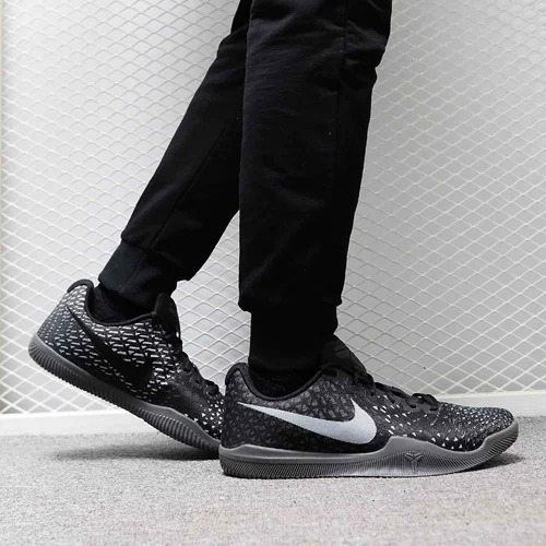 Баскетбольные кроссовки Nike Kobe Mentality 3 серии Mamba Mentality с низким верхом, износостойкие, амортизирующие, подходят для деревянных полов в помещении.