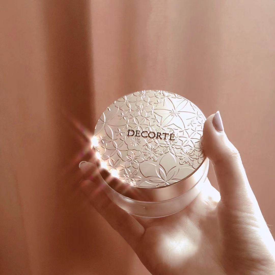 decorte Dai Ke loose powder Dai Ke fixed makeup powder aqmw white sandalwood dance butterfly velvet honey powder 0010 11 80