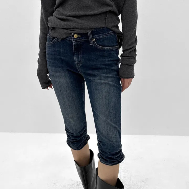 Korean Style Retro Dark Blue Pleated Knee-Length Shorts for Women, High-Waisted, Tight-Fitting, Hip-Enhancing, Slimming, Cropped Denim Pants