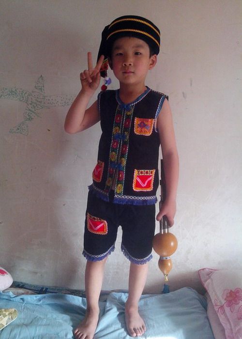 Hulusi stage performance boy Yi costume 61 children ethnic minority Yi dance performance costume