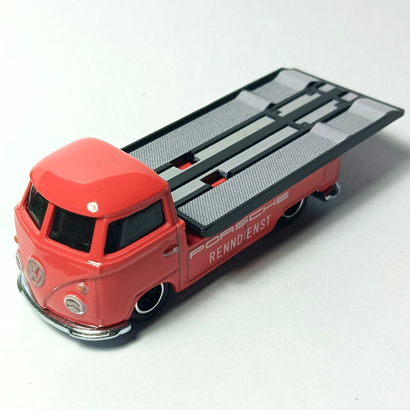 Hotwheels Volkswagen T1 Transport Fleet Truck Rubber Tires Red Volkswagen T1/