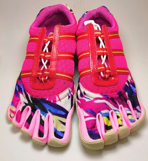 Summer new five-finger shoes breathable sports shoes five-toed shoes mesh shoes running shoes yoga shoes men and women couple shoes